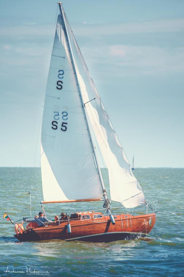Отель Matsya Yacht Нида Экстерьер фото